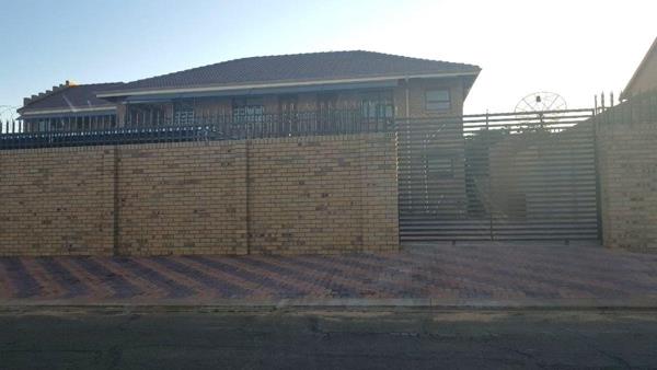 12 Bedroom Apartment
