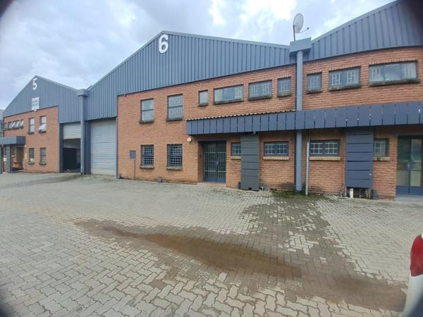 319  m² Industrial space