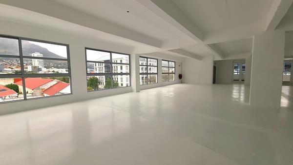 800  m² Office Space