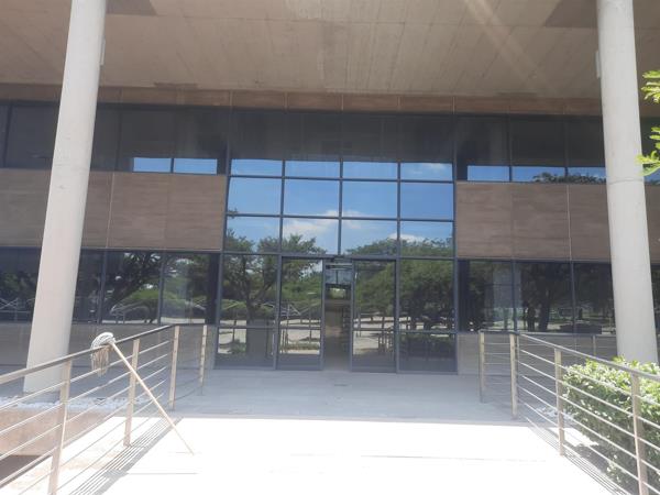 709  m² Commercial space