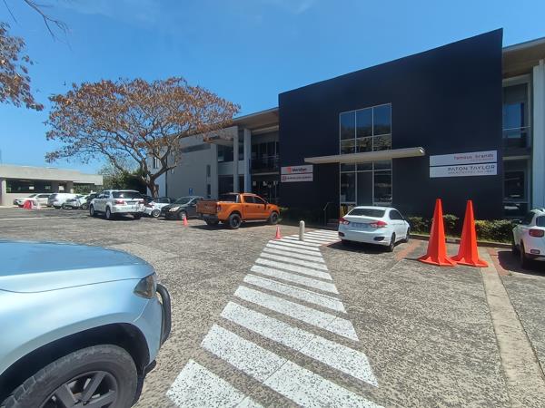 235  m² Commercial space