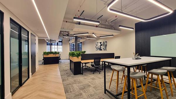 270  m² Office Space