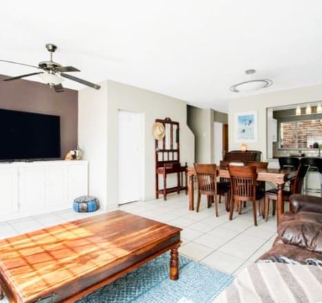 2 Bedroom TownhouseSundowner - View 5