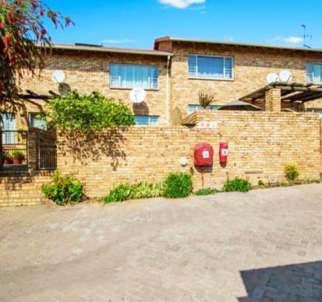 2 Bedroom TownhouseSundowner - View 2