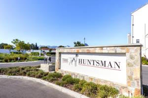 Apartment in Somerset West Central