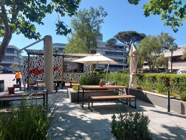 122  m² Office Space