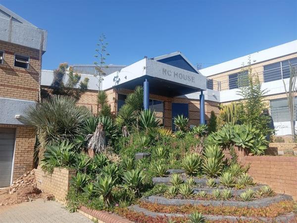 7 727  m² Industrial space