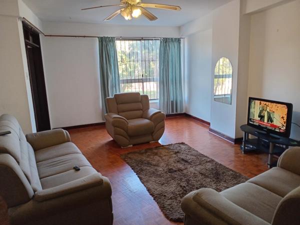 2.5 Bedroom Flat