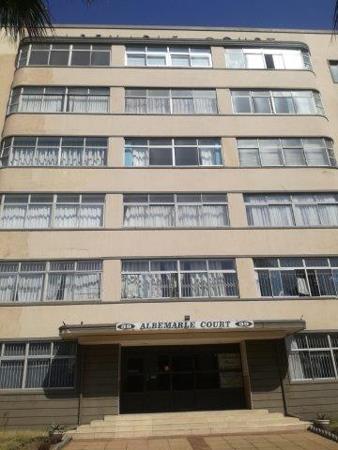 2.5 Bedroom Flat