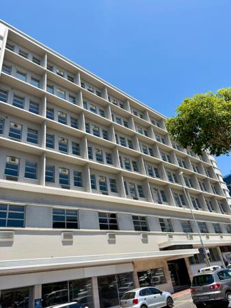 110  m² Retail Space