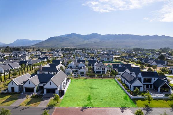 982 m² Land