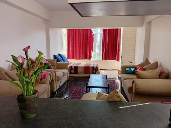 2.5 Bedroom Flat