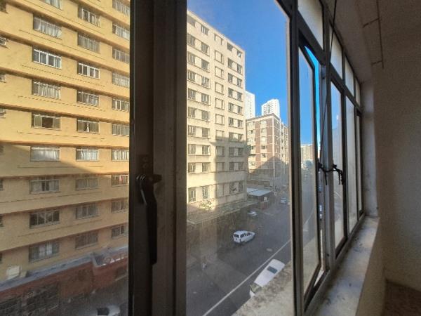 0.5 Bedroom Flat