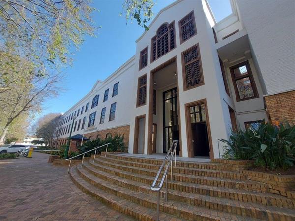 1 677  m² Office Space