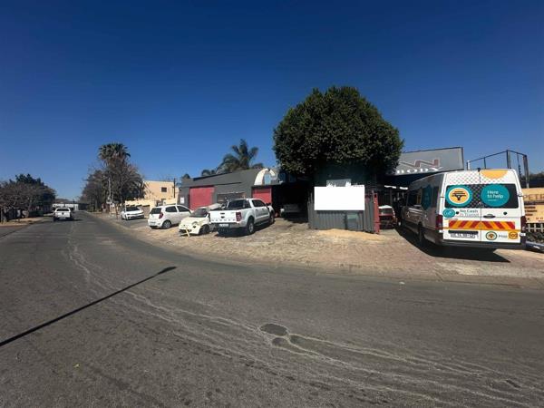 1 050  m² Industrial space