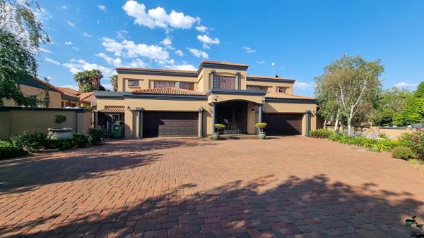 6 Bedroom House