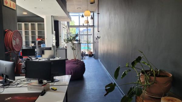 89  m² Commercial space