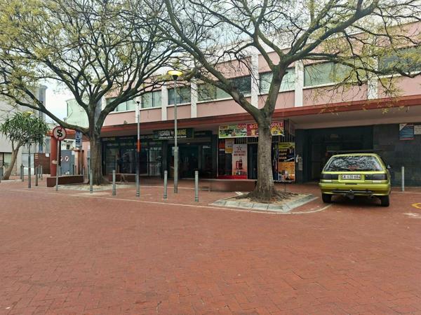 13 500  m² Commercial space