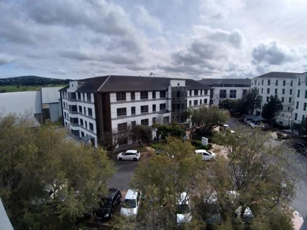 64  m² Office Space