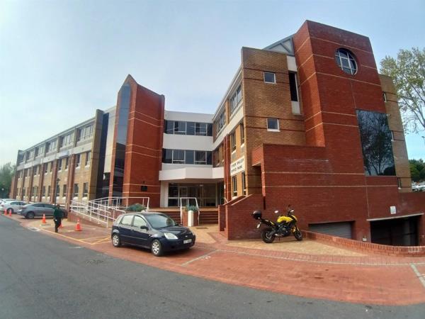 971  m² Office Space