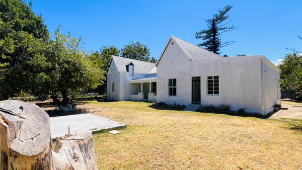 320  m² Commercial space