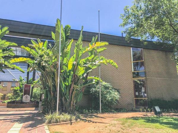 2 525  m² Commercial space