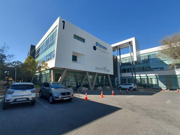 309  m² Commercial space