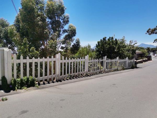 375 m² Land