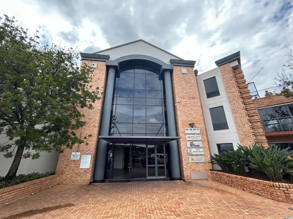 196  m² Commercial space