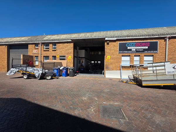 389  m² Industrial space