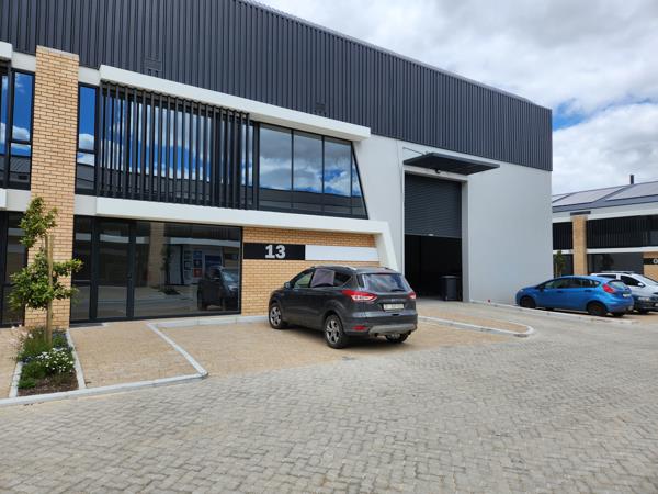 440  m² Industrial space