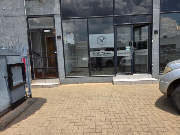 300  m² Office Space