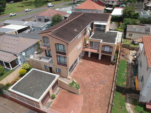 12 Bedroom House