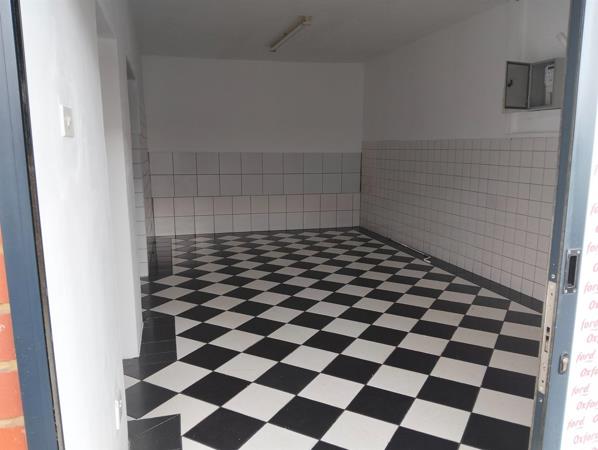 50  m² Retail Space