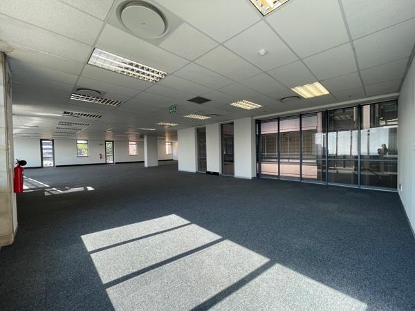381  m² Commercial space