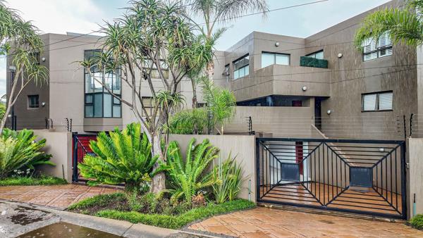 4 Bedroom Apartment
