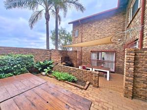 House in Moreleta Park