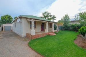 House in Krugersdorp West