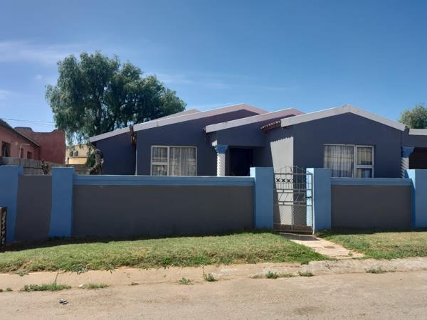 6 Bedroom House