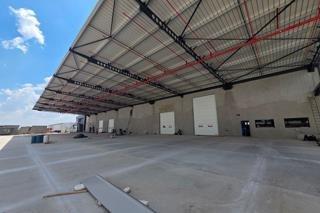 12 674  m² Commercial space