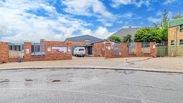 643  m² Industrial space