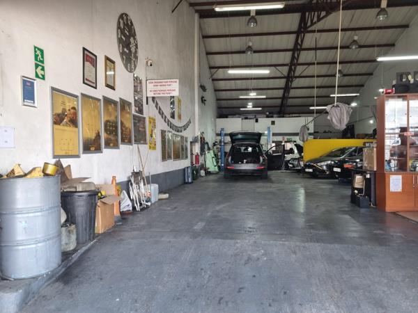 255  m² Industrial space