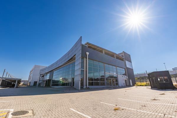 15 753  m² Commercial space