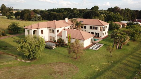 6 Bedroom House
