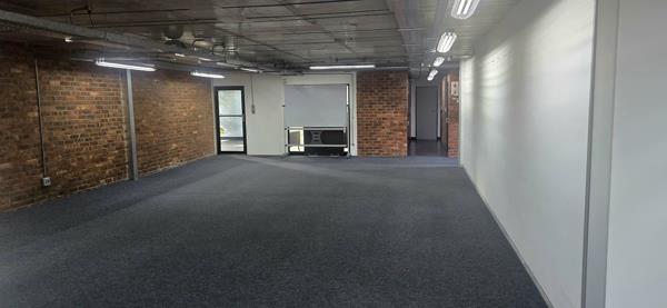 420  m² Office Space