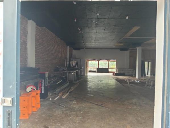 262  m² Retail Space