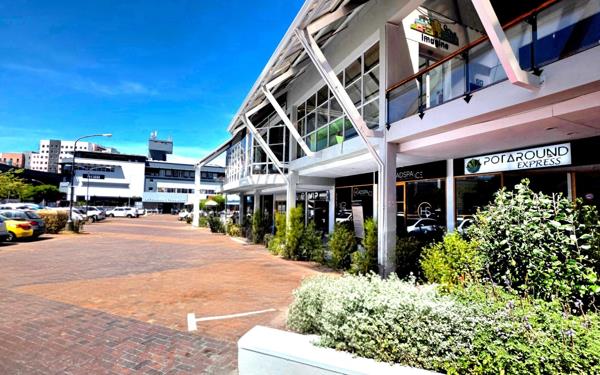 38  m² Retail Space