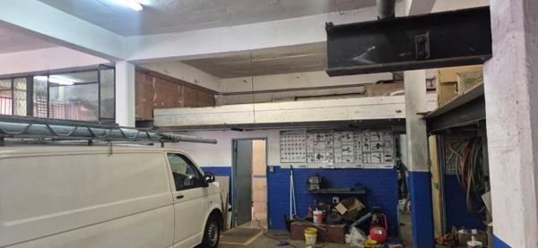 275  m² Industrial space