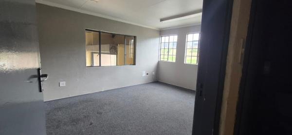 283  m² Industrial space