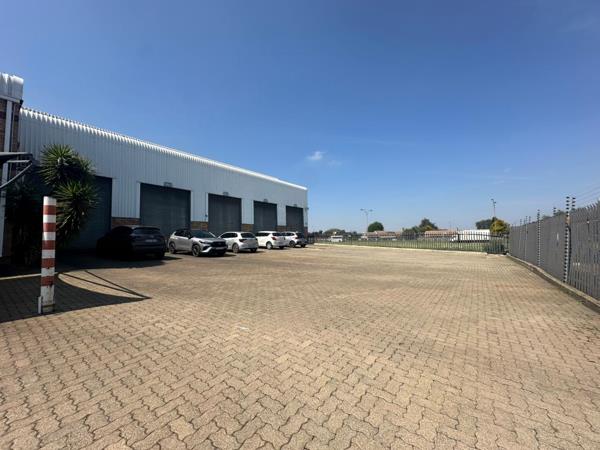 1 700 m² Industrial space